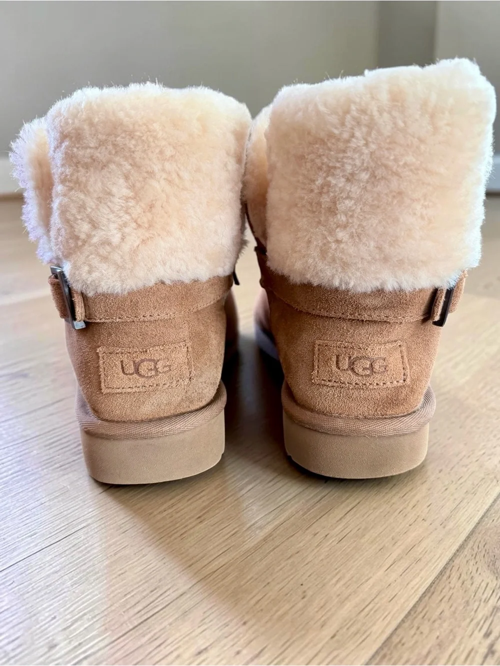 UGG Karel Mini Buckle Boot Chestnut Suede Shearling Lined Booties Women’s 7